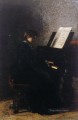 トーマス・イーキンスのピアノ・リアリズムの肖像画を鑑賞するエリザベス